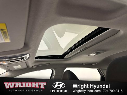 Certified 2025 Hyundai Elantra SEL image 30