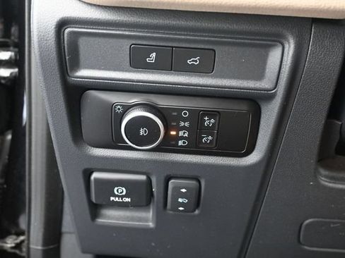 Used 2023 Ford Expedition Limited AWD/4WD image 14