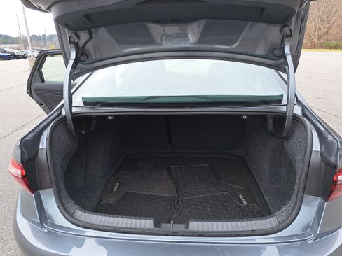 Certified 2024 Volkswagen Jetta Sport image 12