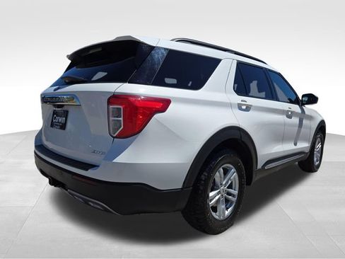 Used 2022 Ford Explorer XLT w/ Equipment Group 202A AWD/4WD image 15
