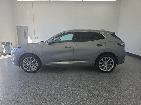 Used 2024 Buick Envision Avenir AWD/4WD image 2