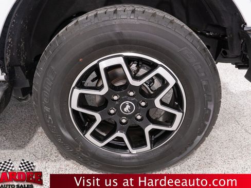 Used 2025 Ford Bronco Outer Banks AWD/4WD image 10