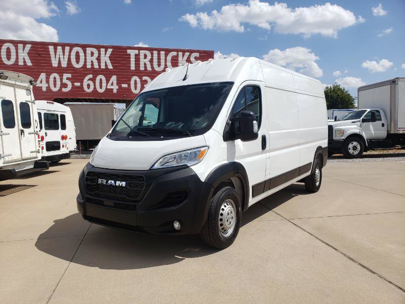 Used 2025 RAM ProMaster 2500 w/ Convenience Group FWD image 3