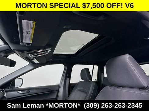 New 2025 Jeep Grand Cherokee Laredo w/ Luxury Tech Group I AWD/4WD image 21
