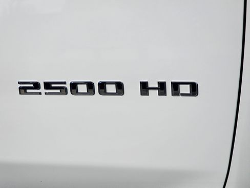 Used 2025 Chevrolet Silverado 2500 LT w/ Safety Package image 7