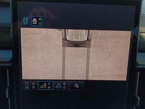 Used 2025 GMC Yukon AT4 w/ AT4 Premium Package image 15