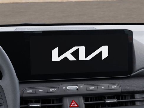 New 2025 Kia K4 LXS image 21