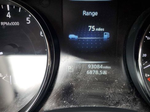 Used 2015 Nissan Rogue S image 32