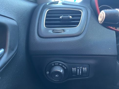 Used 2020 Jeep Compass Trailhawk image 11