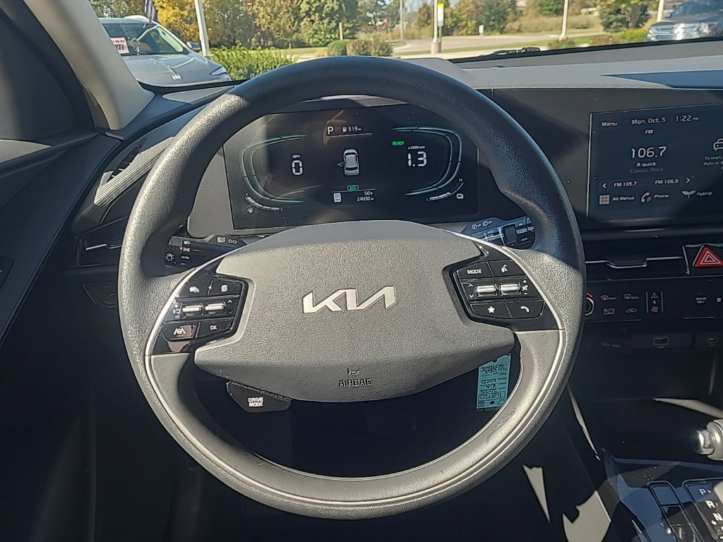 Certified 2025 Kia Niro LX FWD image 14