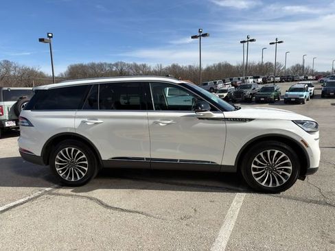 Used 2024 Lincoln Aviator Reserve w/ Equipment Group 201A image 8