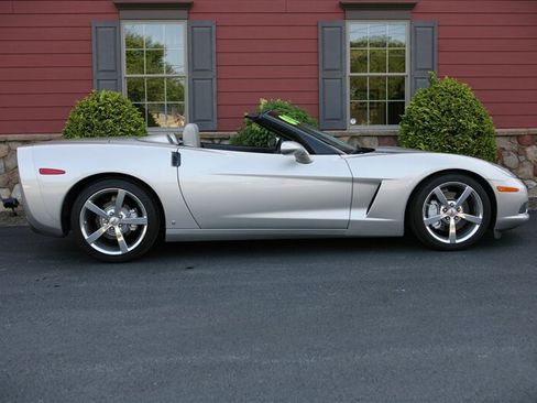 Used 2008 Chevrolet Corvette Convertible w/ Preferred Equipment Group RWD image 7