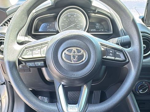 Used 2019 Toyota Yaris LE FWD image 17