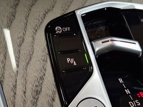 Certified 2023 BMW X7 xDrive40i w/ M Sport Package image 18