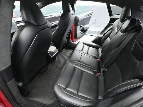 Used 2021 Tesla Model S Plaid image 34