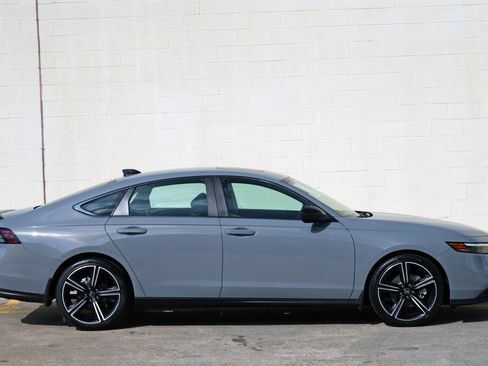 Used 2023 Honda Accord Sport image 49