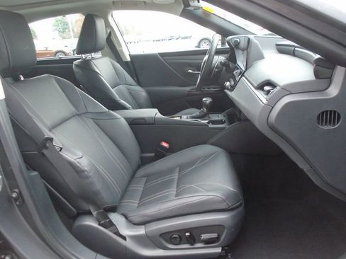 Used 2023 Lexus ES 350 Ultra Luxury image 29