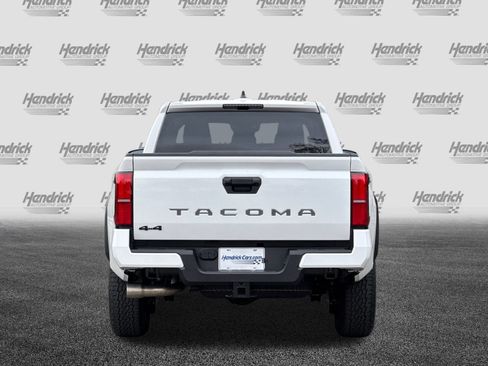 Used 2025 Toyota Tacoma TRD Off-Road image 6