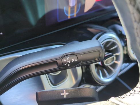 Used 2024 Mercedes-Benz EQB 250+ image 25