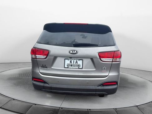 Used 2016 Kia Sorento FWD w/ LX Convenience Package image 4