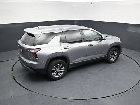Used 2025 Chevrolet Equinox LT FWD image 42