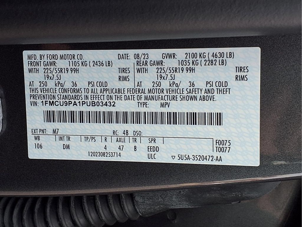 Used 2023 Ford Escape ST-Line Elite w/ Premium Technology Package AWD/4WD image 24