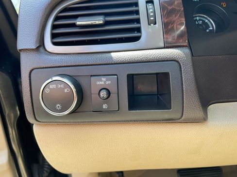 Used 2008 GMC Yukon XL Denali image 33