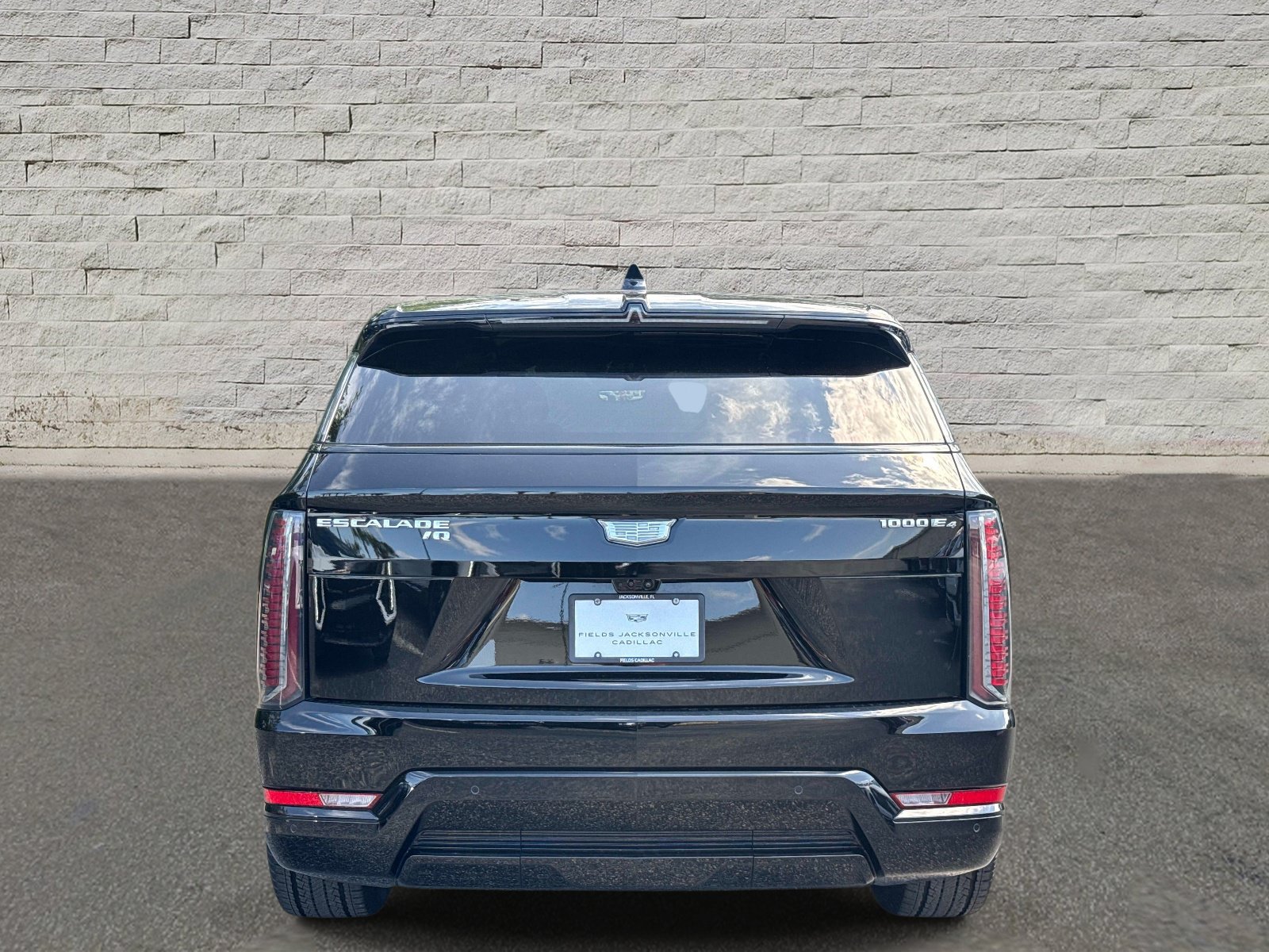 New 2026 Cadillac Escalade IQ Luxury 1 w/ LPO, Floor Liner Package AWD/4WD image 24