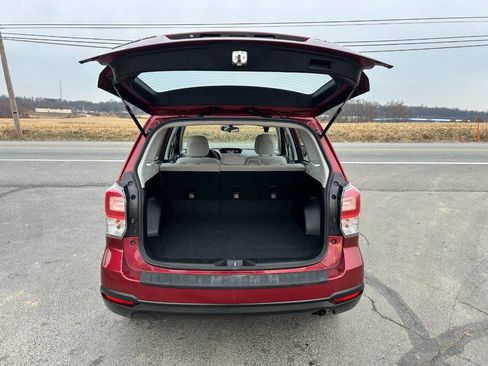 Used 2017 Subaru Forester 2.5i w/ Alloy Wheel Package image 11