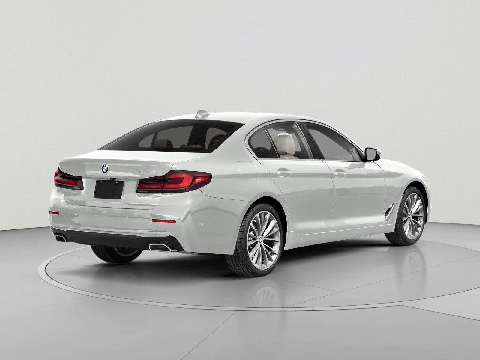 Used 2021 BMW 530e w/ Parking Assistance Package RWD image 2