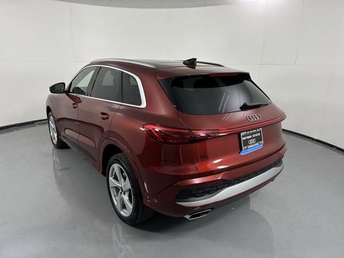 Used 2025 Audi Q5 Premium Plus w/ Premium Plus image 5