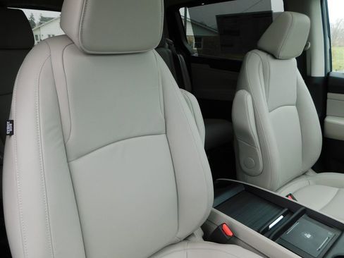 New 2026 Honda Odyssey EX-L image 21