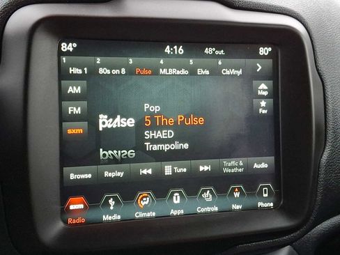 Used 2019 Jeep Renegade Latitude w/ UConnect 8.4 Nav Group image 17