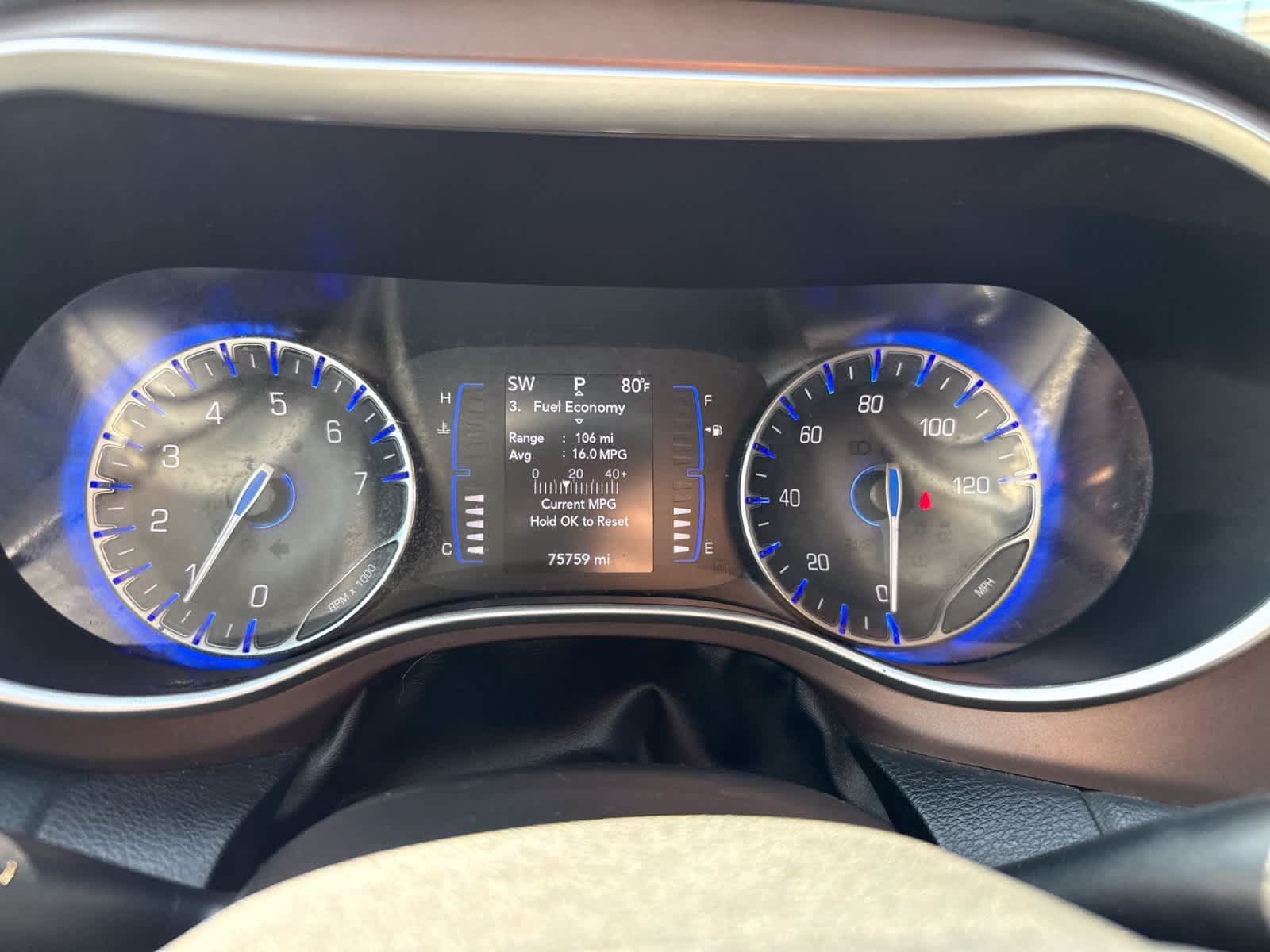 Used 2022 Chrysler Voyager LX FWD image 25