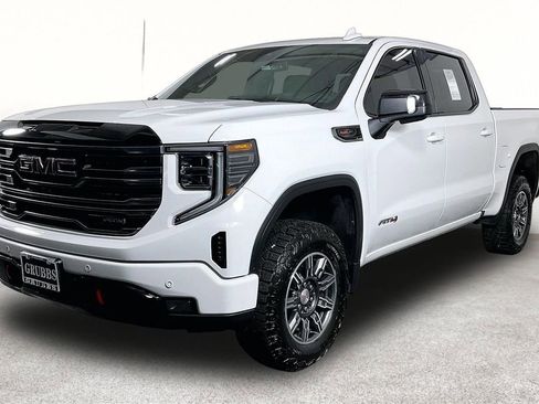 Used 2025 GMC Sierra 1500 AT4 AWD/4WD image 15