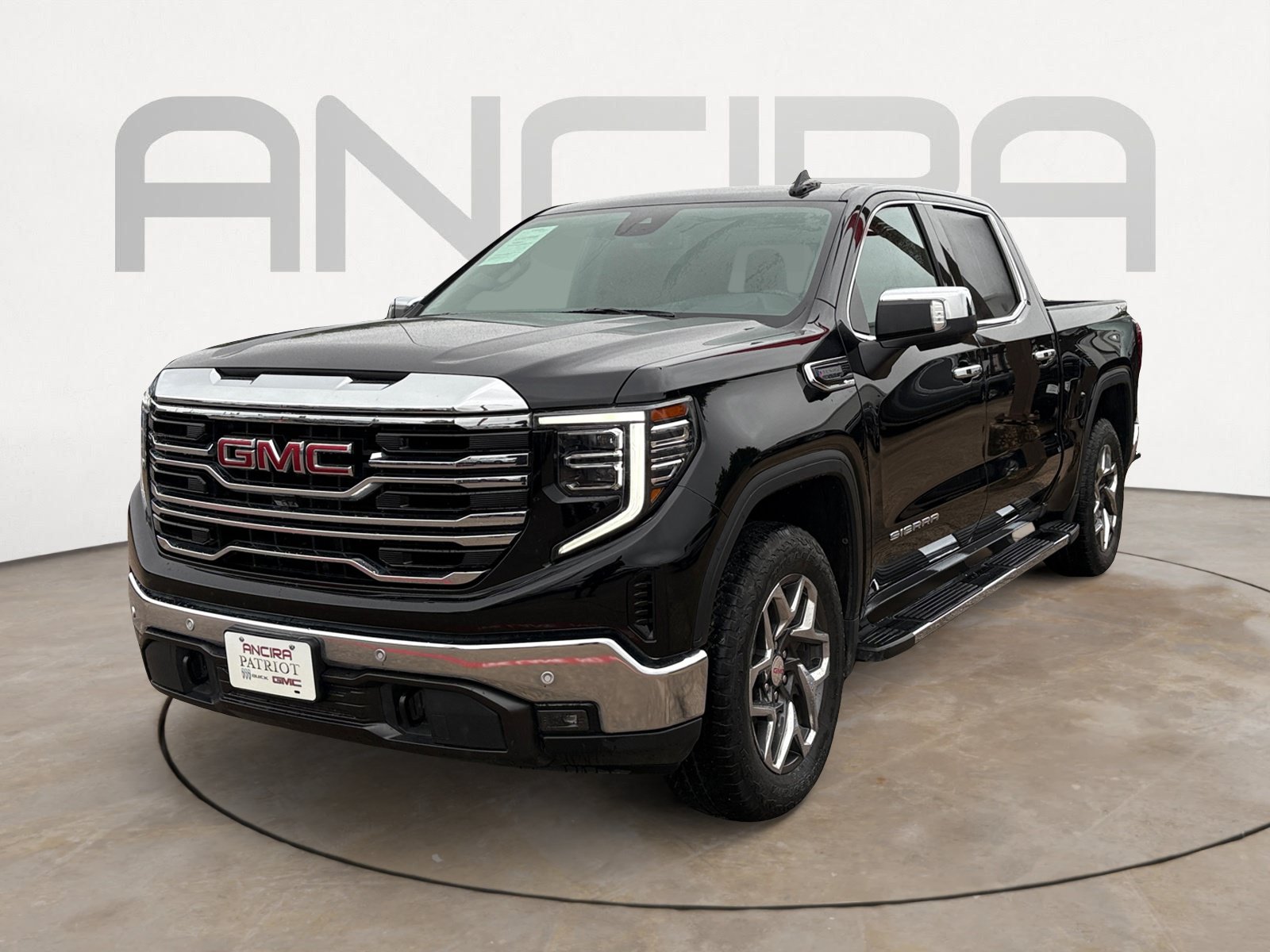 Used 2024 GMC Sierra 1500 SLT AWD/4WD image 6