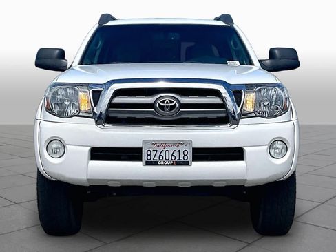 Used 2010 Toyota Tacoma PreRunner RWD image 3