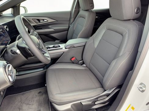 Used 2026 Chevrolet Equinox EV LT FWD image 5