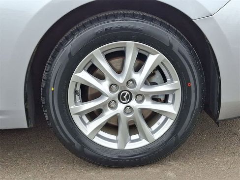 Used 2017 MAZDA MAZDA3 Sport w/ Preferred Equipment Package image 26