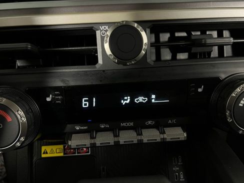 Used 2025 Toyota Tacoma TRD Sport image 20