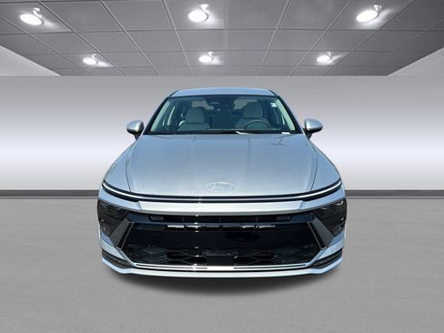 New 2025 Hyundai Sonata SE image 2