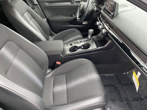 Used 2024 Honda Civic Sport image 9