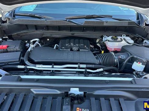 Used 2025 Chevrolet Silverado 1500 LT image 23