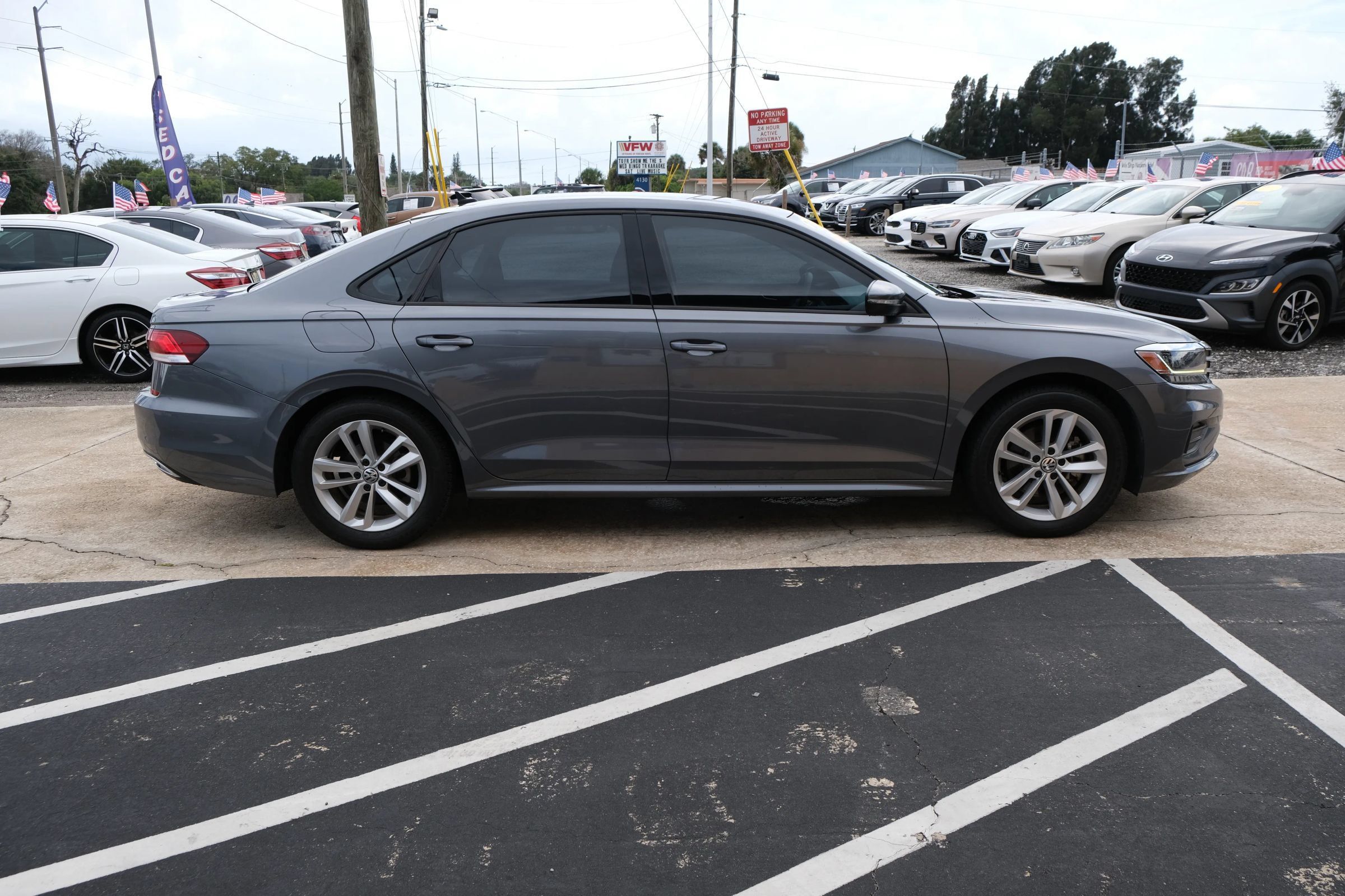 Used 2021 Volkswagen Passat 2.0T S FWD image 4