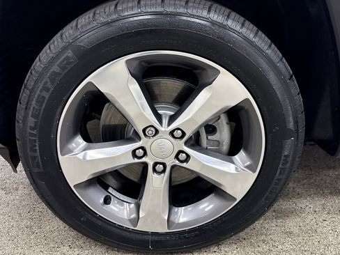 Used 2022 Jeep Grand Cherokee Limited 4xe image 2