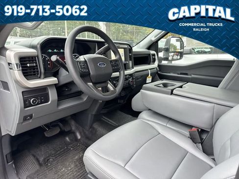 New 2026 Ford F250 XL w/ XL Chrome Package image 20