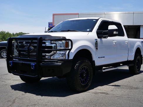 Used 2020 Ford F250 Lariat w/ Lariat Ultimate Package AWD/4WD image 3