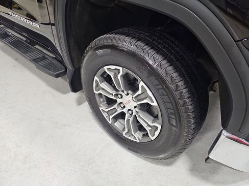 Used 2021 GMC Sierra 1500 4x4 Double Cab w/ Sierra Value Package image 12