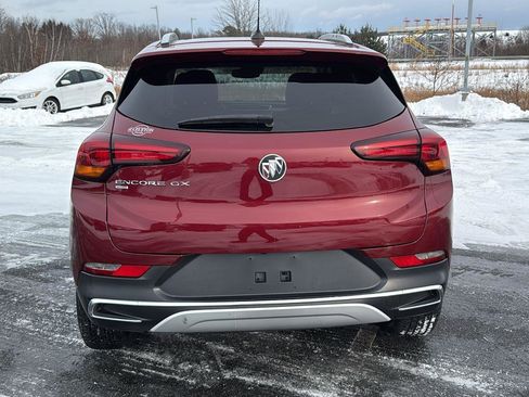 Used 2022 Buick Encore GX Essence w/ Experience Buick Package image 8