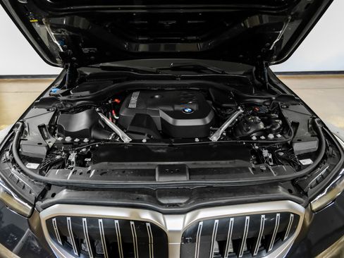 Used 2024 BMW 530i xDrive image 53